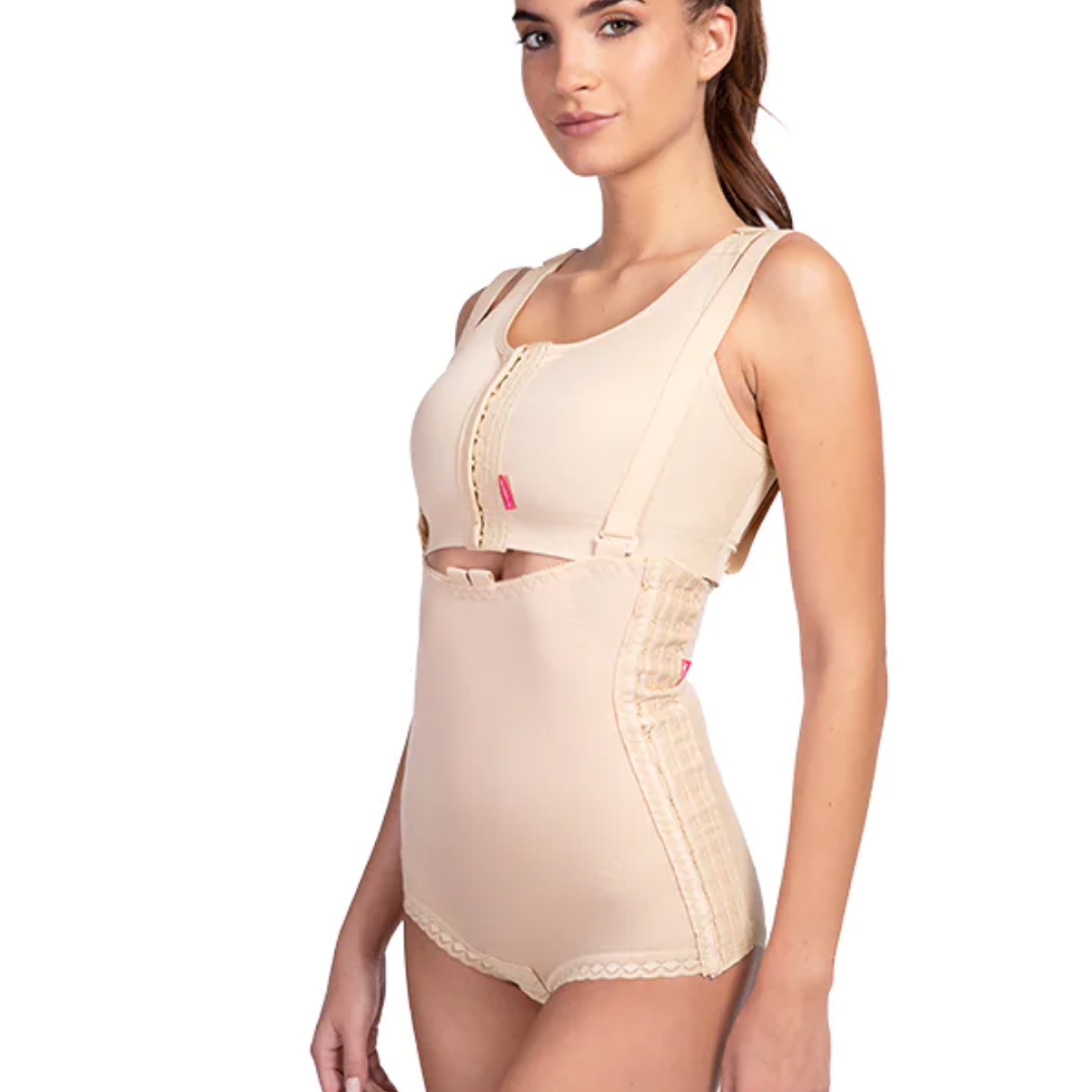The LIPOELASTIC VH Low Variant is a high-quality post-surgical compression garment designed to provide targeted support and comfort. Featuring a lower abdominal cut, it offers optimal compression while ensuring freedom of movement, making it ideal for recovery after liposuction, tummy tuck, or abdominal surgery.