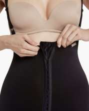 Medical-grade compression shorts with 4-way stretch LYCRA® for optimal support and comfort, reducing swelling and aiding recovery after surgery