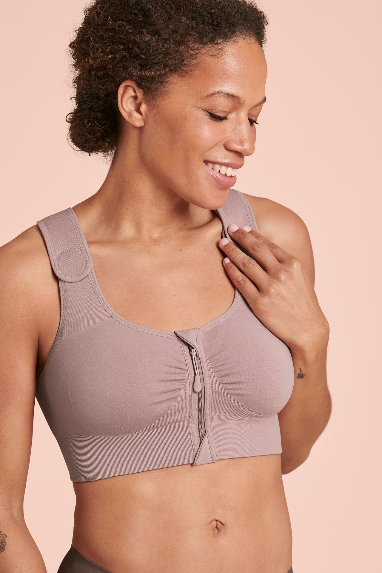 anita almeria compression garment, post surgery bra front fastening, wide velcro front fastening straps, wide sides suitable for lymph node removal. super soft fabric 