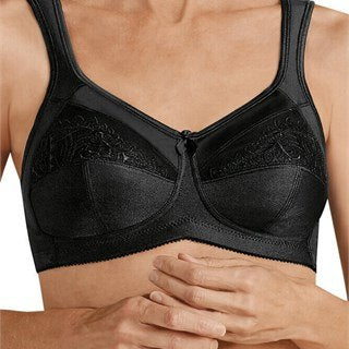 Amoena isadora bra. Post mastectomy bra with bilateral pockets, soft wide shoulder straps, three piece cup construction for support 