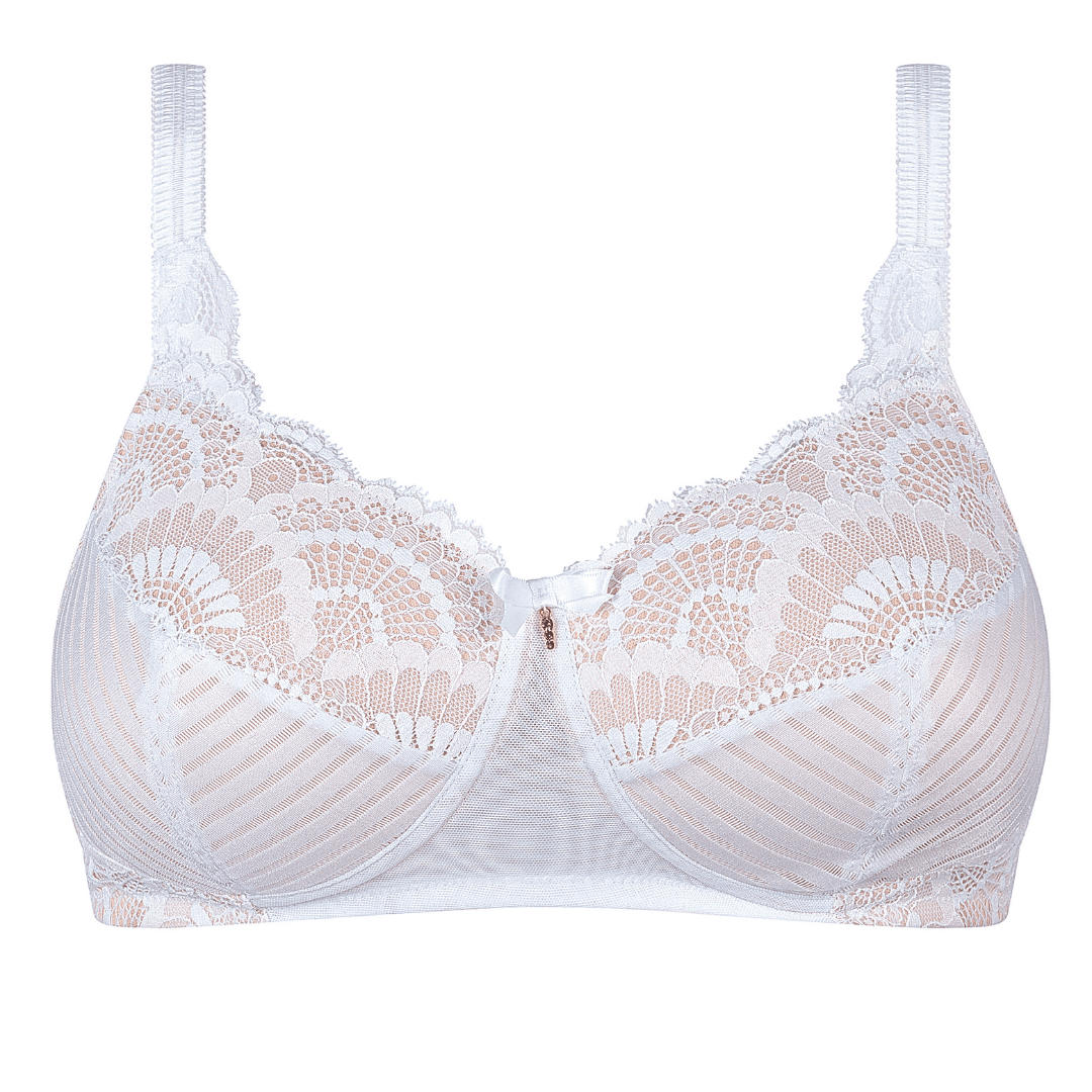 Amoena pocketed mastectomy padded non wired Karolina bra with stretch lace detailing